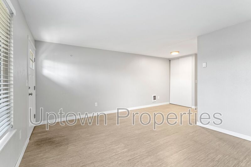 Charming 1-Bedroom Apartment in North St. Johns! property image