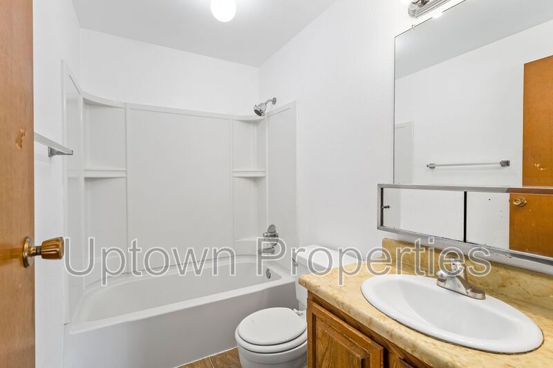 2BR/1.5Bath Apartment in Beaverton + Washer/Dryer Hookups **100% OFF March's Rent! property image