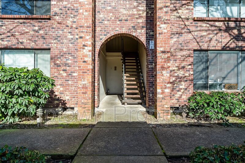 2BR/1.5Bath Apartment in Beaverton + Washer/Dryer Hookups **100% OFF March's Rent! property image