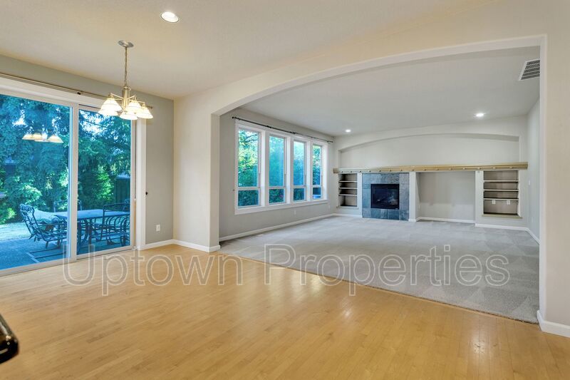 Fabulous 4BD/2.5BTH/2-Car Garage Renaissance Home in Rock Creek / Bethany area property image