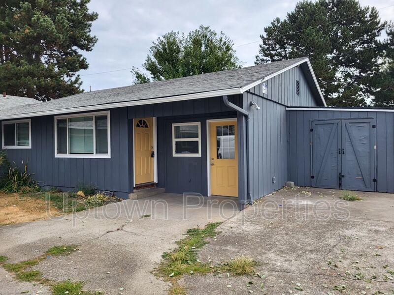 2BD/1BTH in Central Hillsboro + 1-Car Garage property image