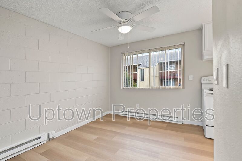 Ground Floor 3 bed - $100 Total Move In! Laundry Onsite - Walk to public transit!! property image