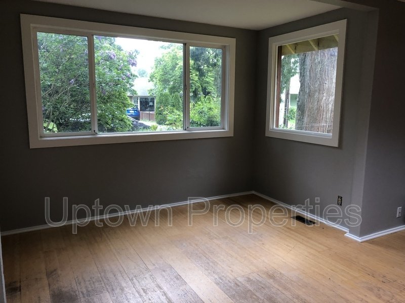 Charming Eastmoreland Home with Bonus Room & Outdoor Space property image