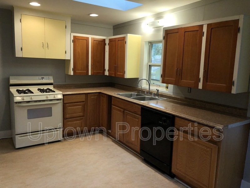 Charming Eastmoreland Home with Bonus Room & Outdoor Space property image