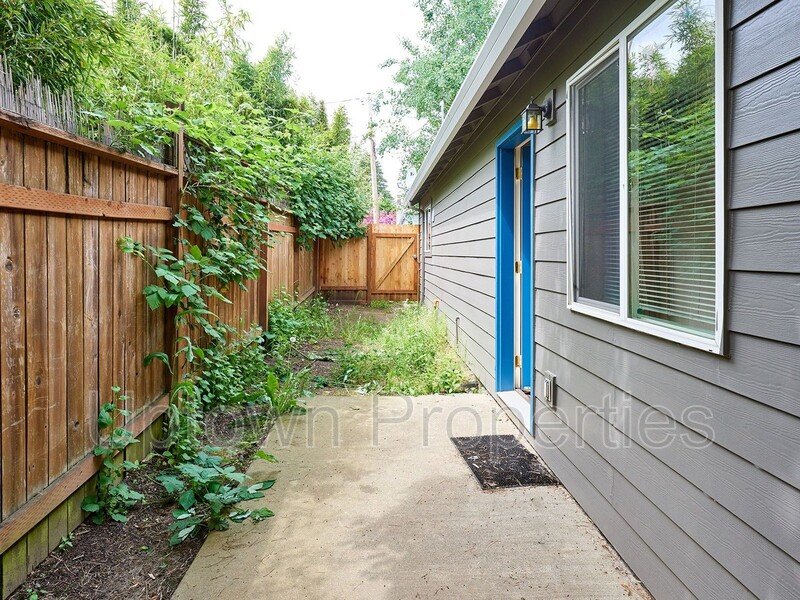 Charming Woodlawn Single Level Plex! Ground Floor Entry - Parking Included property image