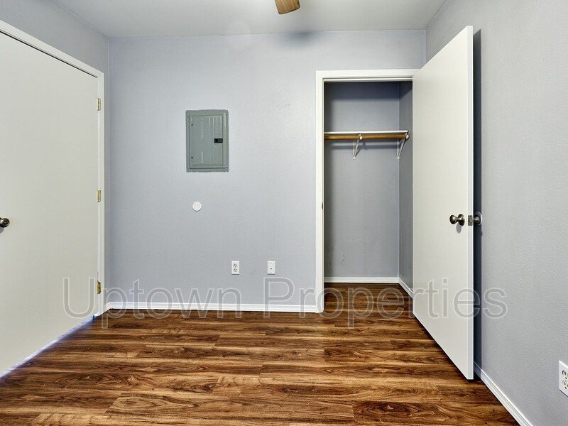 Charming Woodlawn Single Level Plex! Ground Floor Entry - Parking Included property image