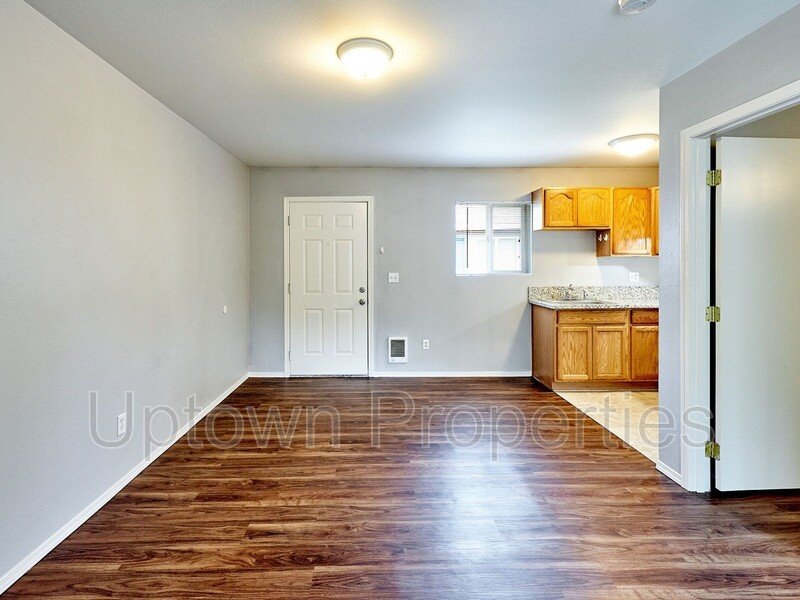 Charming Woodlawn Single Level Plex! Ground Floor Entry - Parking Included property image