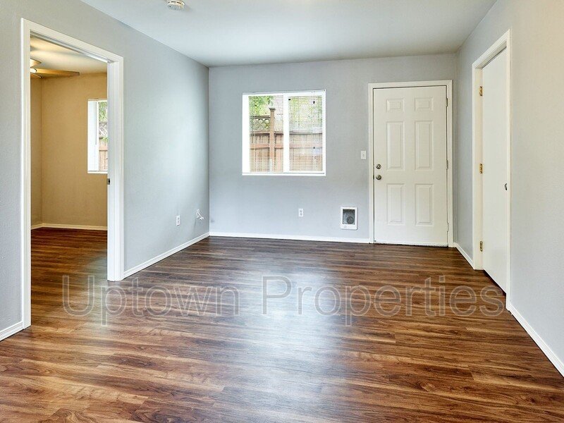 Charming Woodlawn Single Level Plex! Ground Floor Entry - Parking Included property image