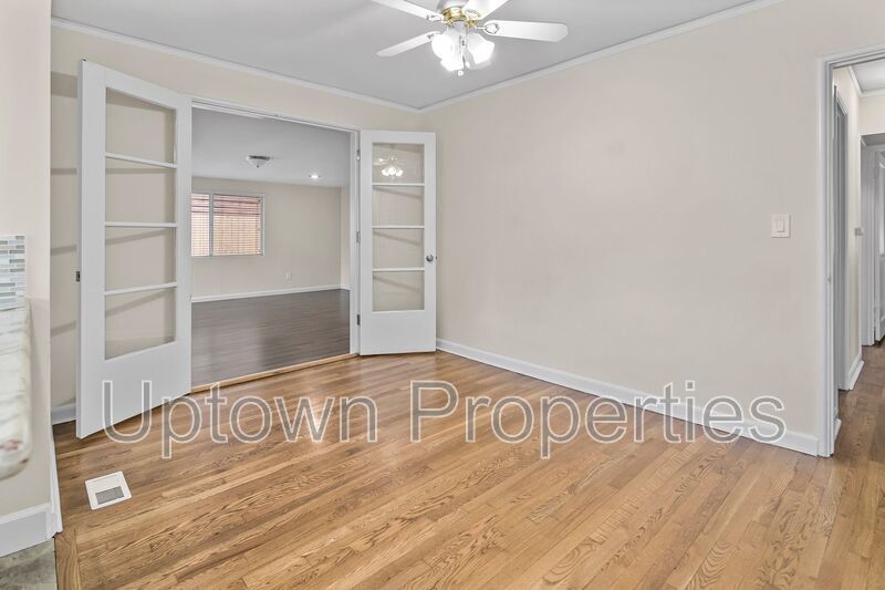 4 Bedroom, 2 Bathroom Home in Great Royal Woodlands + Included Washer/Dryer + Garage Parking property image