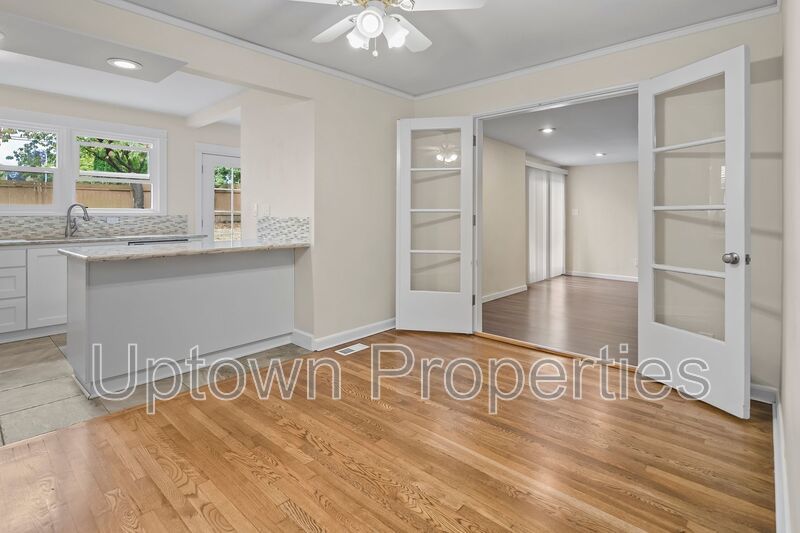 4 Bedroom, 2 Bathroom Home in Great Royal Woodlands + Included Washer/Dryer + Garage Parking property image