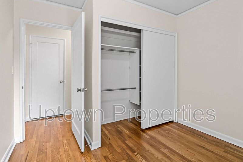 4 Bedroom, 2 Bathroom Home in Great Royal Woodlands + Included Washer/Dryer + Garage Parking property image