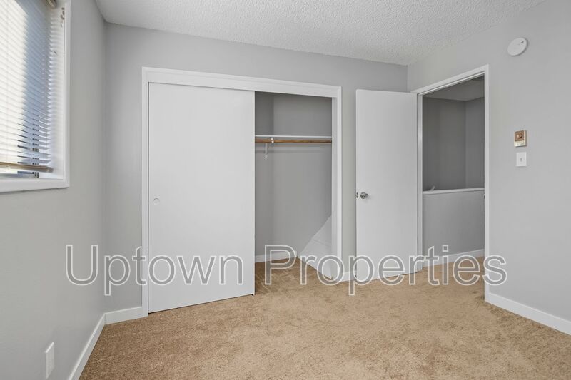 2BR/1.5BTH in Executive Arms Apartments property image