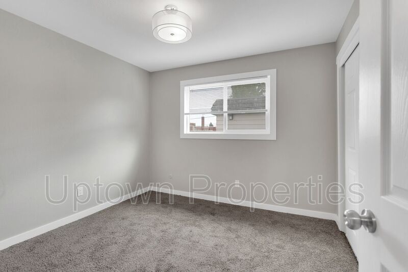 2BR/1.5BTH in Executive Arms Apartments property image