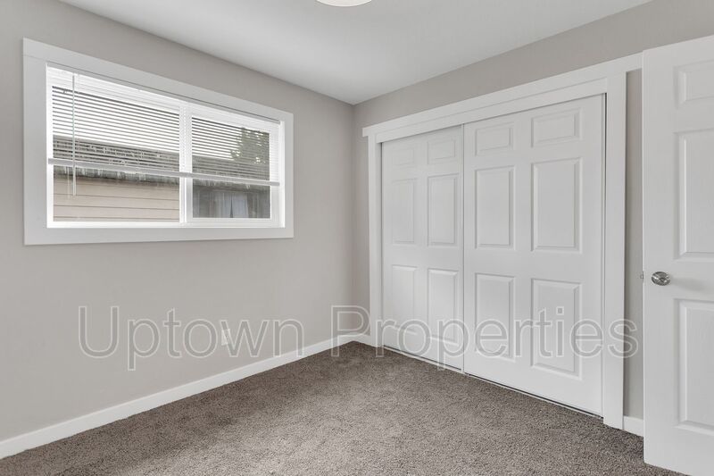 2BR/1.5BTH in Executive Arms Apartments property image