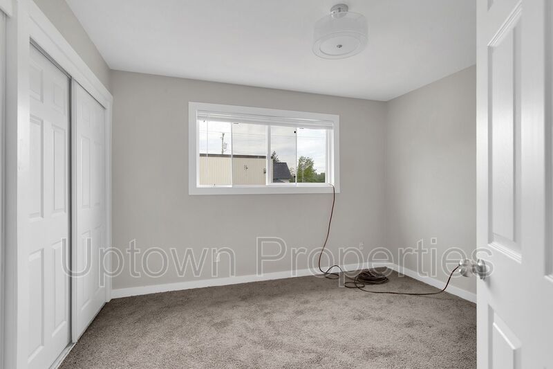 2BR/1.5BTH in Executive Arms Apartments property image