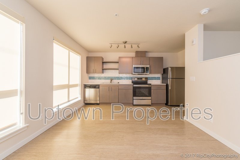 1BR Loft in New Complex Near Water at Willamette Park property image