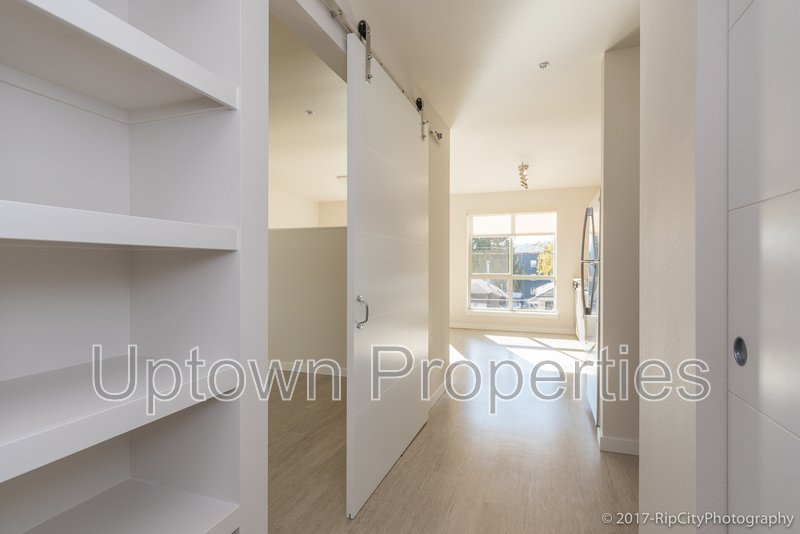 1BR Loft in New Complex Near Water at Willamette Park property image
