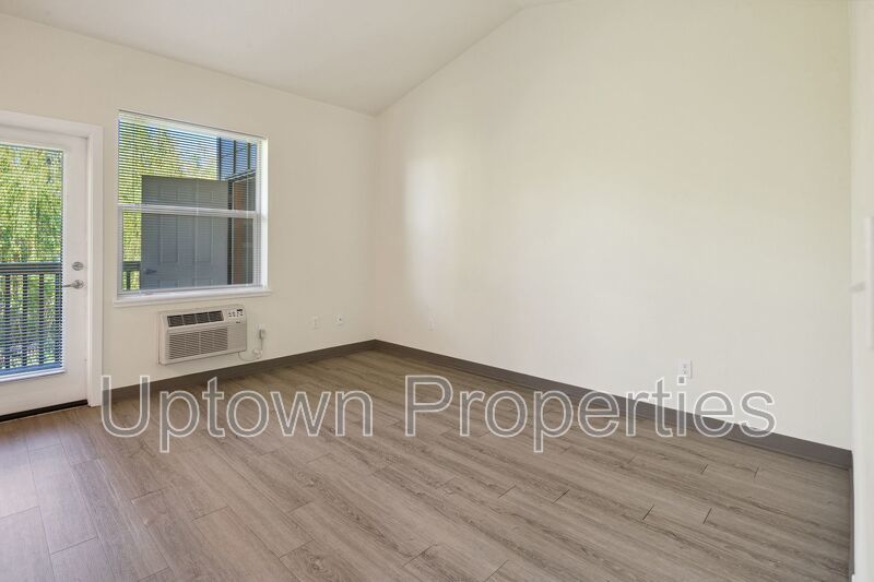 Mid-March Move-In for this Modern 1BD/1BTH 2nd floor apartment property image
