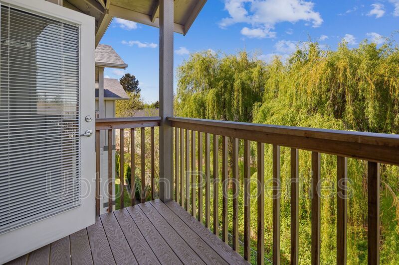 Mid-March Move-In for this Modern 1BD/1BTH 2nd floor apartment property image