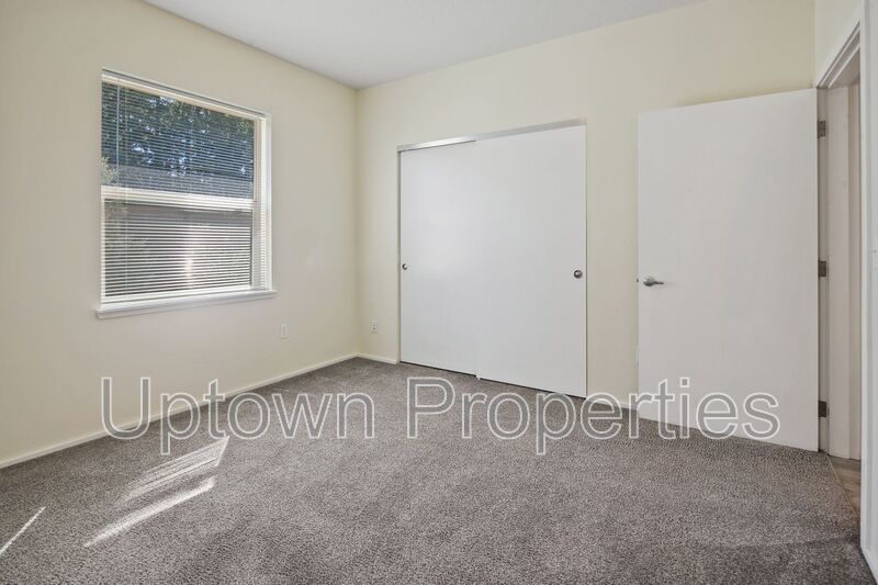 Mid-March Move-In for this Modern 1BD/1BTH 2nd floor apartment property image