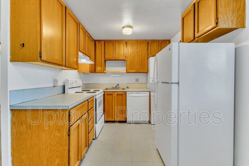 Available 3BR/1BTH in Meadowbrook Village! + Included Washer/Dryer property image