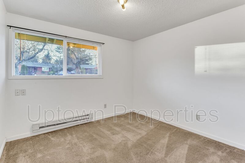 Available 3BR/1BTH in Meadowbrook Village! + Included Washer/Dryer property image