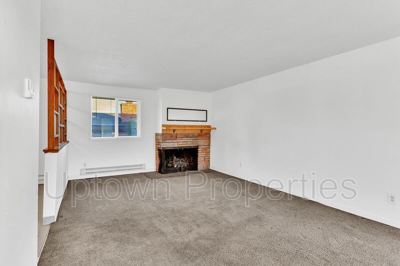 Available 3BR/1BTH in Meadowbrook Village! + Included Washer/Dryer property image