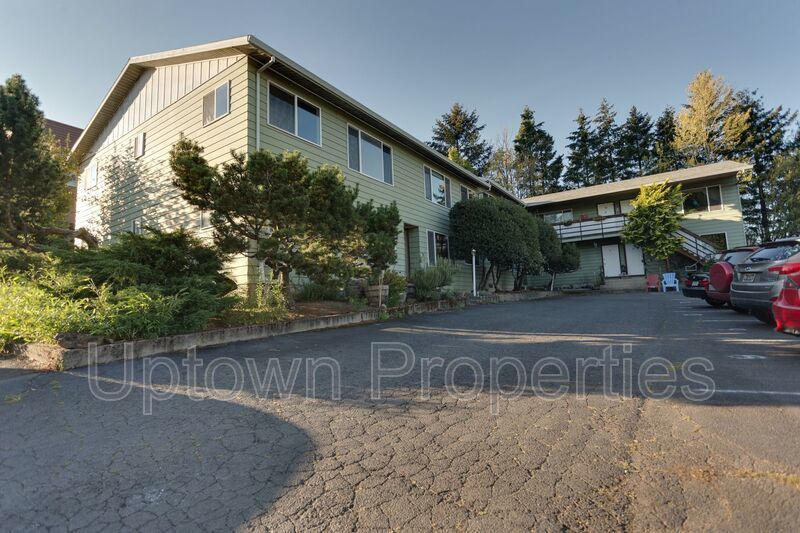 FREE First Month's Rent: 2BD/1BTH Ground-level Apartment in SW Portland property image