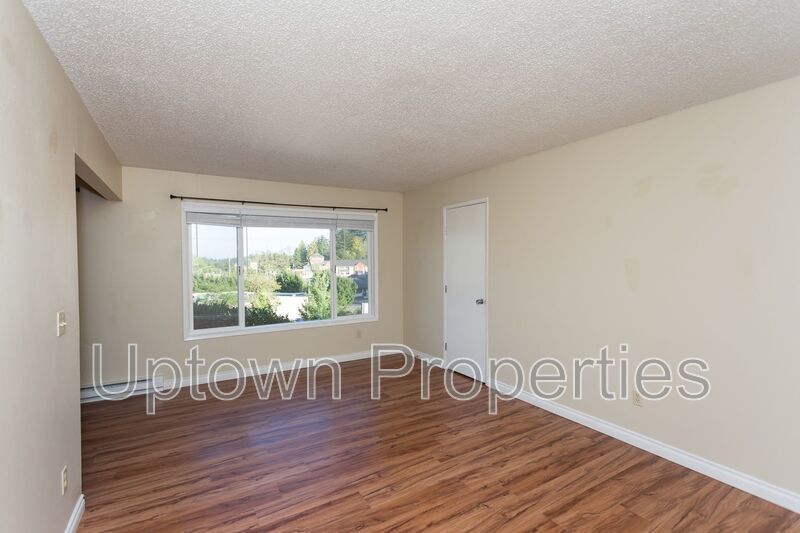 FREE First Month's Rent: 2BD/1BTH Ground-level Apartment in SW Portland property image