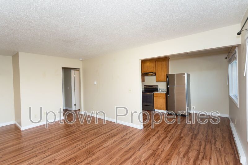 FREE First Month's Rent: 2BD/1BTH Ground-level Apartment in SW Portland property image