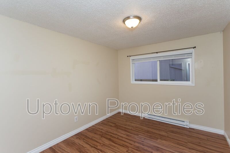 FREE First Month's Rent: 2BD/1BTH Ground-level Apartment in SW Portland property image
