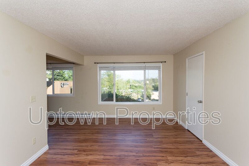 FREE First Month's Rent: 2BD/1BTH Ground-level Apartment in SW Portland property image