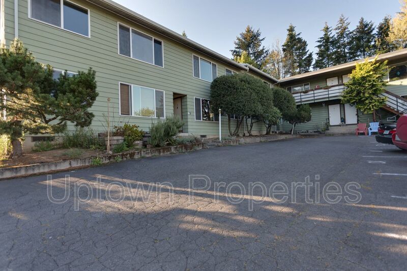 FREE First Month's Rent: 2BD/1BTH Ground-level Apartment in SW Portland property image