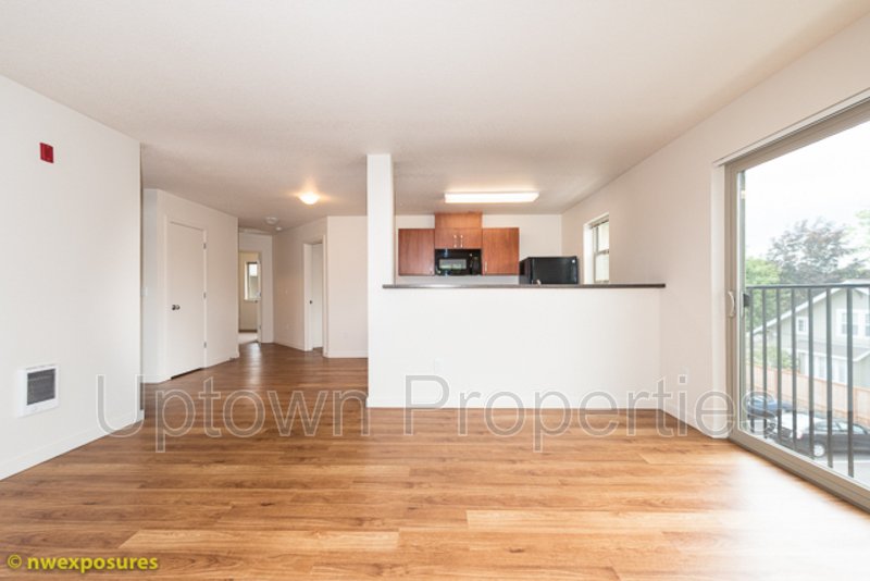 HUGE 3BED/2BATH NEW CONSTRUCTION APARTMENT property image