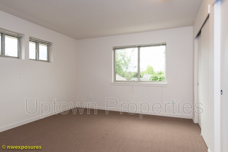 HUGE 3BED/2BATH NEW CONSTRUCTION APARTMENT property image