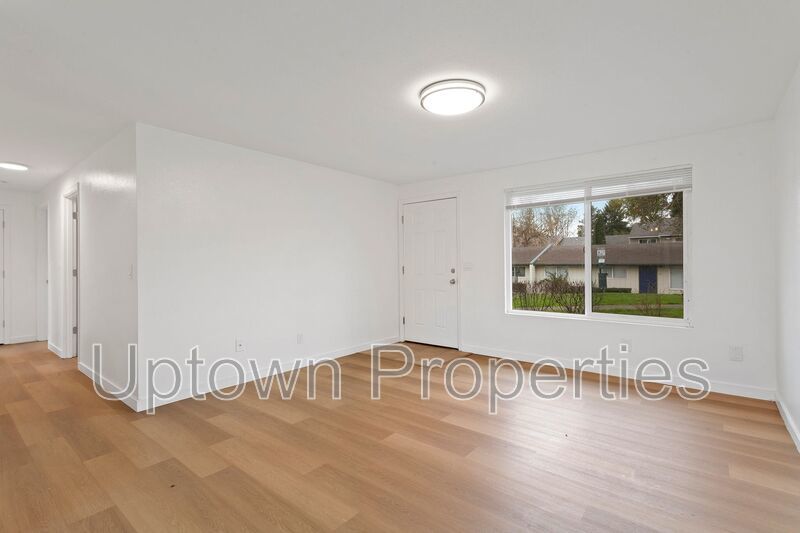 **February Move-In Special** Single Level 3BR -Upgraded Wood Floors/Stainless Appliances property image