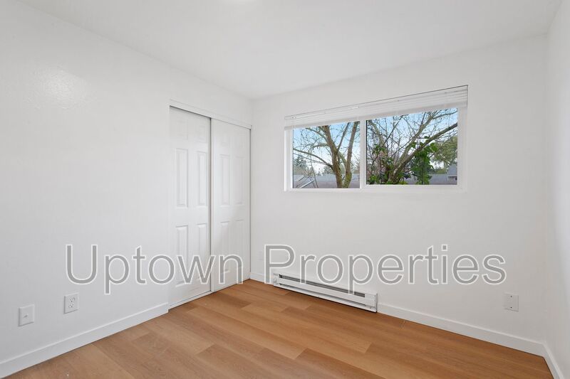 **February Move-In Special** Single Level 3BR -Upgraded Wood Floors/Stainless Appliances property image