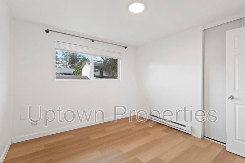 **February Move-In Special** Single Level 3BR -Upgraded Wood Floors/Stainless Appliances property image