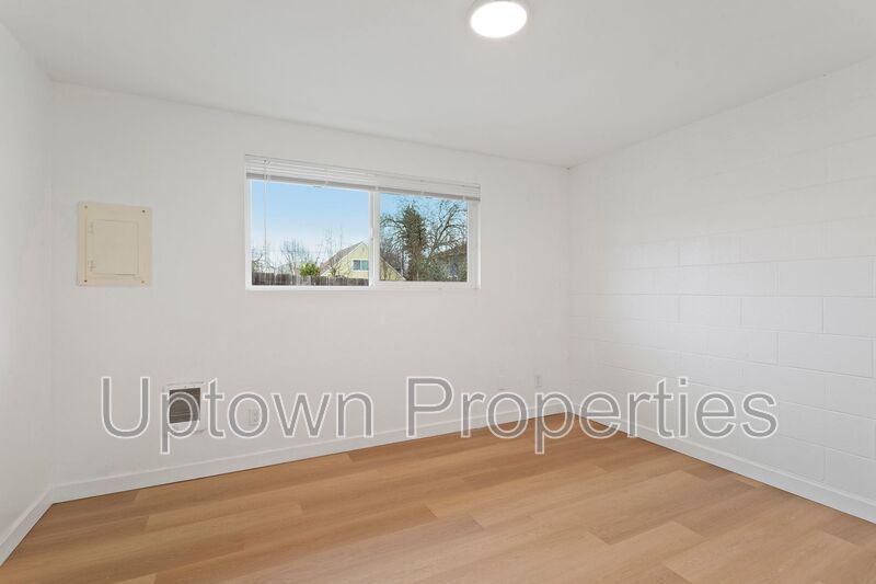 **February Move-In Special** Single Level 3BR -Upgraded Wood Floors/Stainless Appliances property image