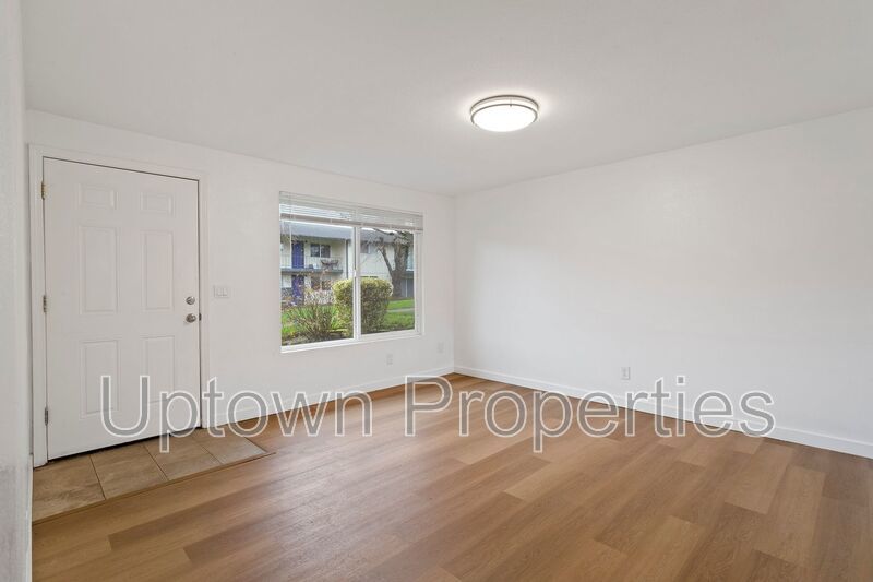 **February Move-In Special** Single Level 3BR -Upgraded Wood Floors/Stainless Appliances property image