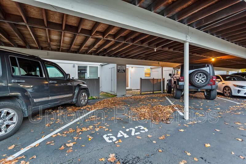 FREE First Month's Rent: 2BD/1.5BTH Townhome + Private Fenced Patio + W/D in unit + Parking Included property image