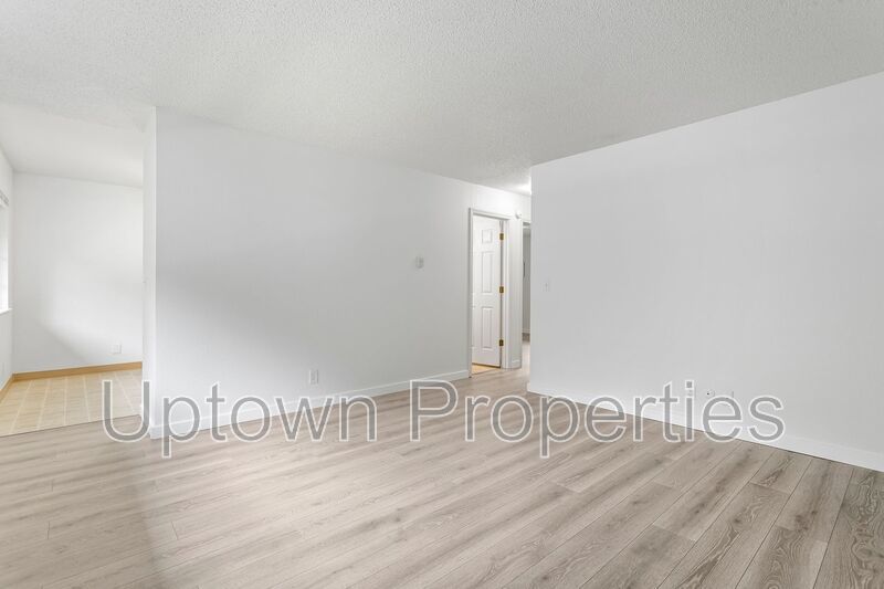 Charming Upstairs Unit in SW Portland with Easy City Access property image