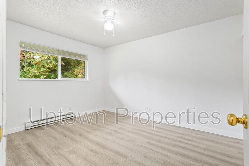 Charming Upstairs Unit in SW Portland with Easy City Access property image