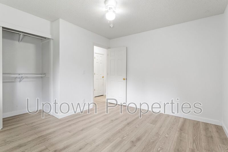 Charming Upstairs Unit in SW Portland with Easy City Access property image