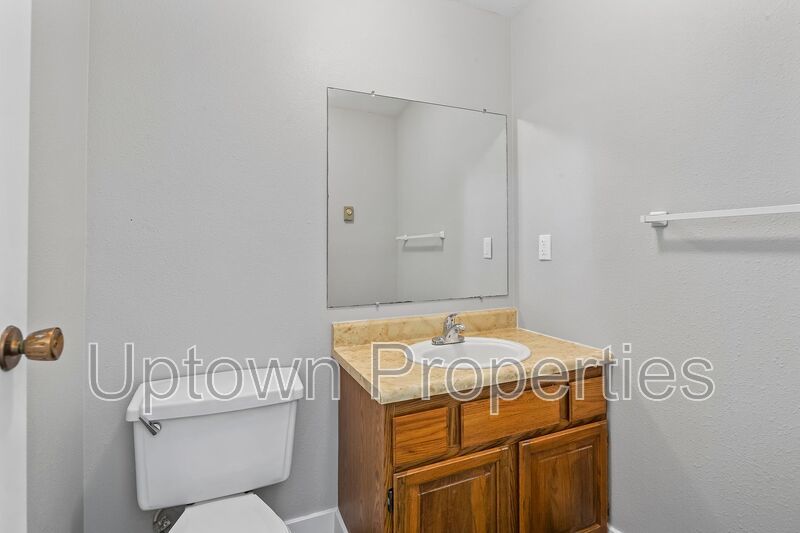 2BR/1.5Bath Apartment in Beaverton + Washer/Dryer Hookups **100% OFF March's Rent! property image