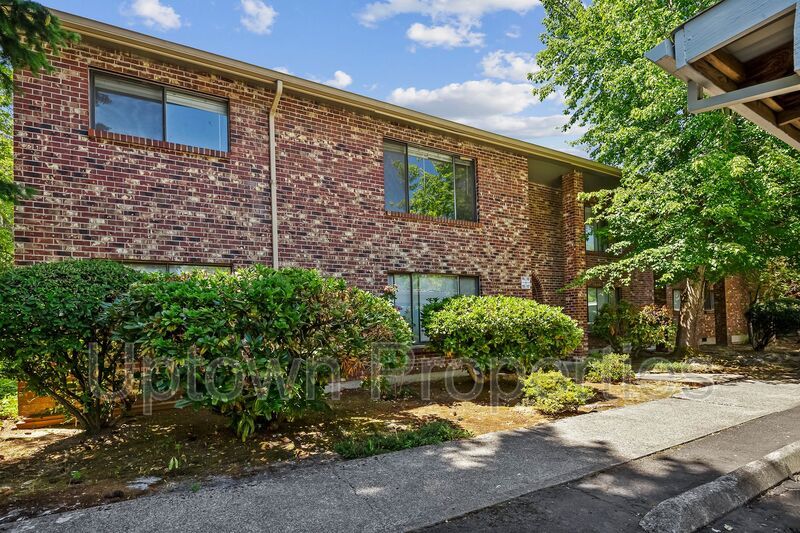 2BR/1.5Bath Apartment in Beaverton + Washer/Dryer Hookups **100% OFF March's Rent! property image