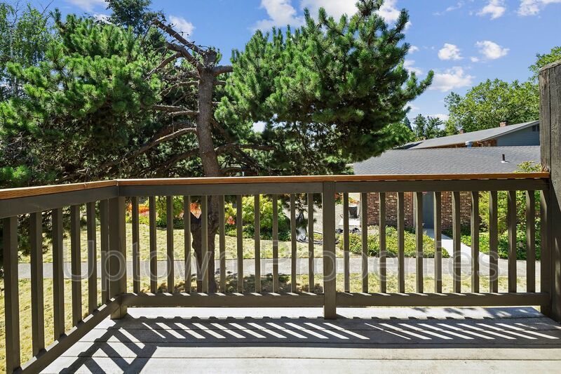 2BR/1.5Bath Apartment in Beaverton + Washer/Dryer Hookups **100% OFF March's Rent! property image