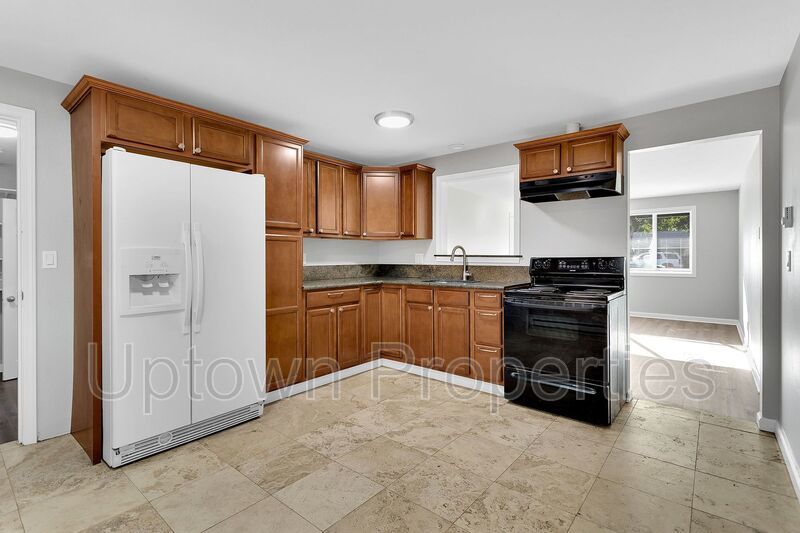 Renovated 2BD 1BTH in Hillsboro! property image