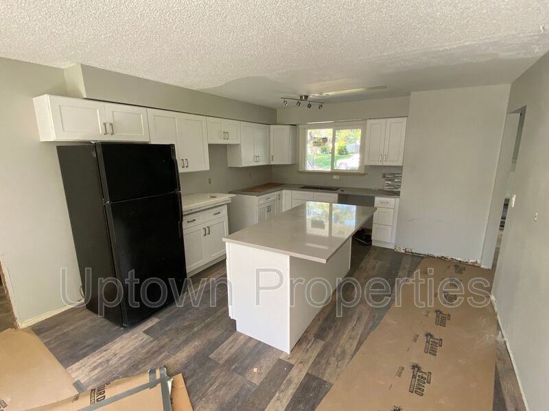 Spacious 3BD/2BTH with Garage and Fenced Yard property image