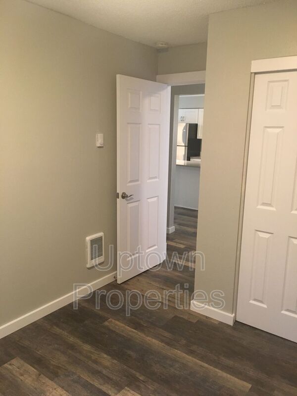 Spacious 3BD/2BTH with Garage and Fenced Yard property image